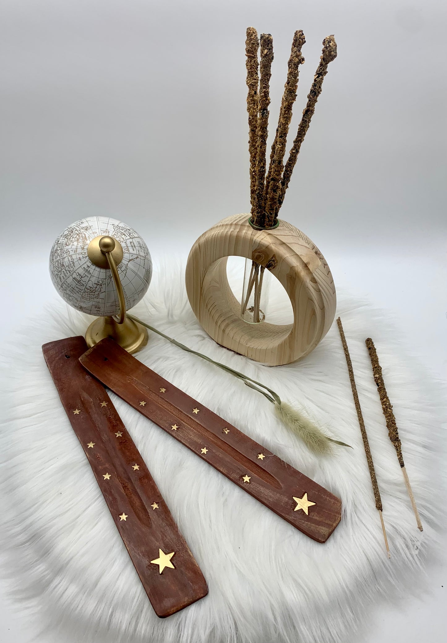 Räucherstäbchenhalter aus Holz Sternensymbol