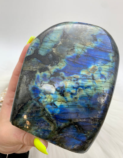 Labradorit Freeform - blau/gelb/grüner Flash