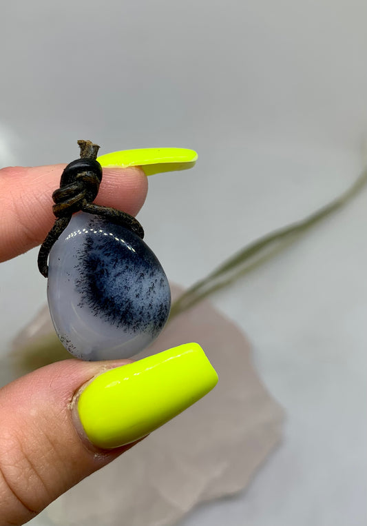 Dendriten chalcedon Anhänger gebohrt