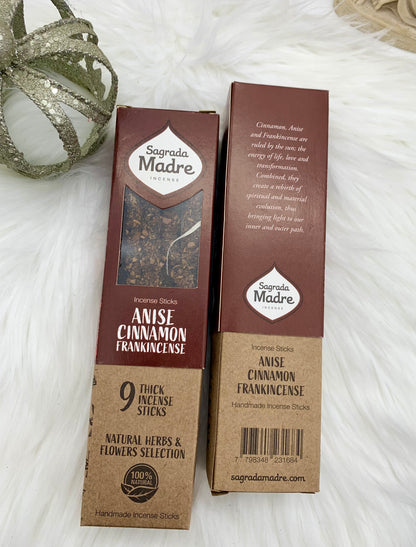 Kräuter-Räucherstäbchen mit Anis, Zimt & Weihrauch
