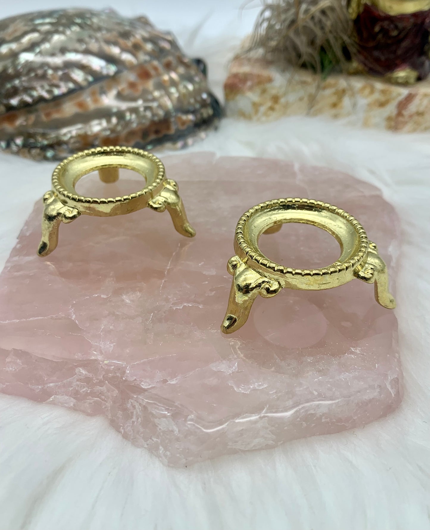 Kugelständer goldfarbig